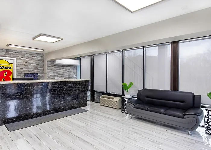 Super 8 By Wyndham Nashville West