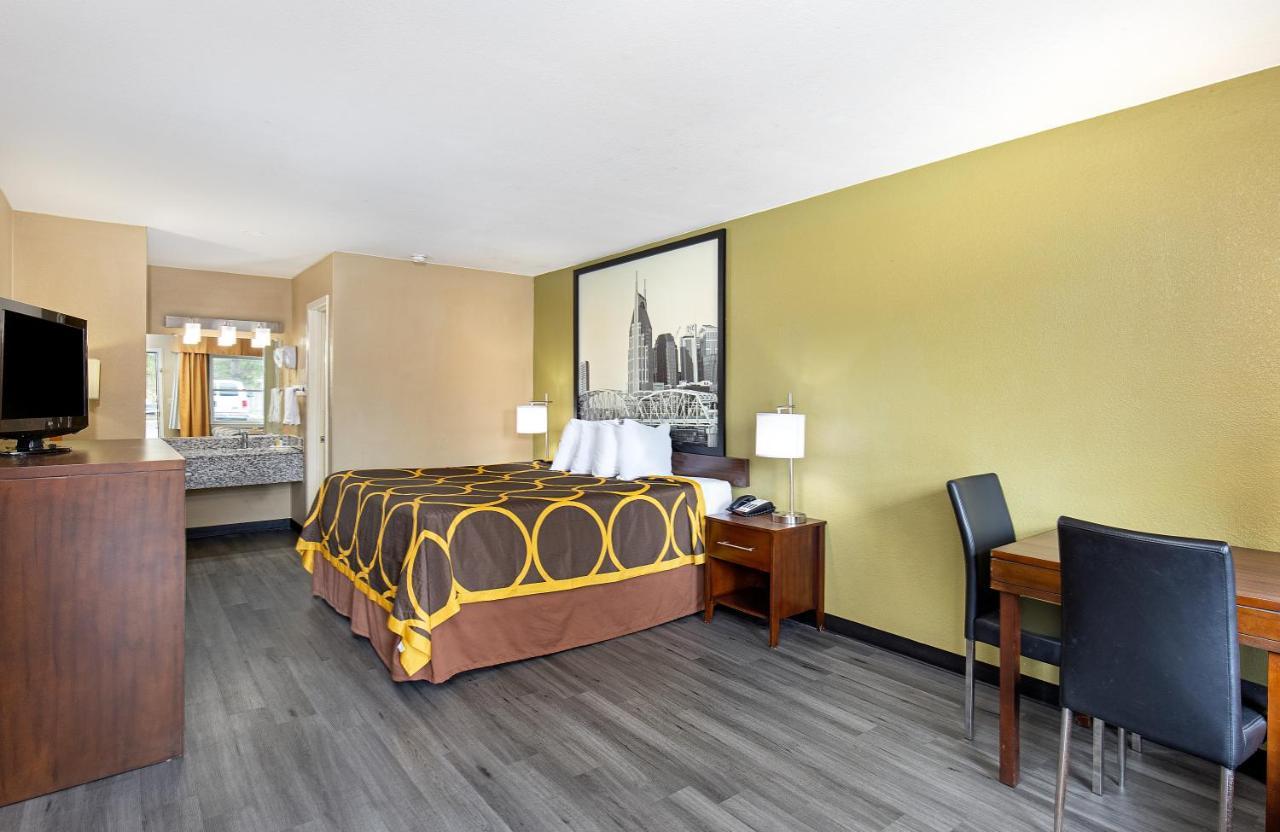 Hotel Super 8 By Wyndham West 2*