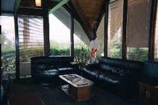 Super 8 By Wyndham West